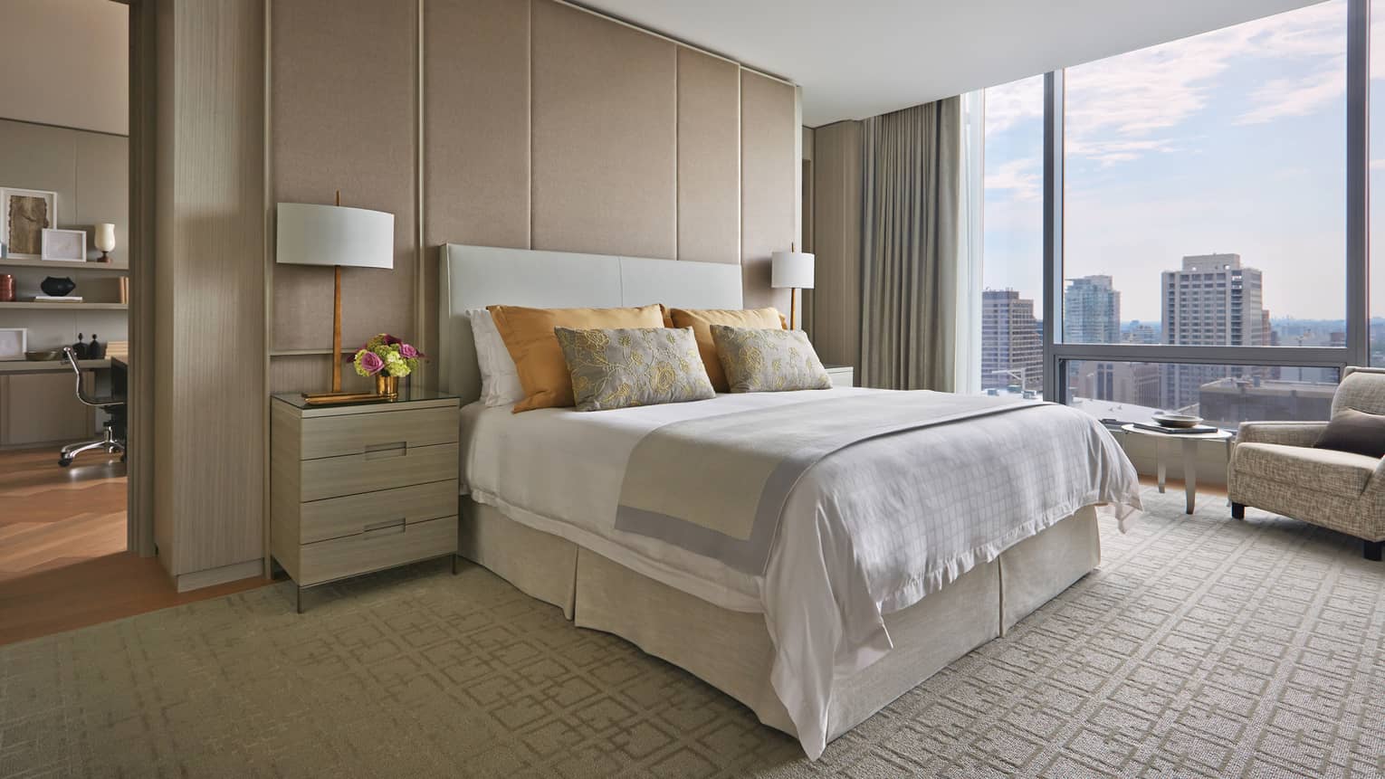 Luxury Hotel Toronto Hotel In Yorkville Four Seasons