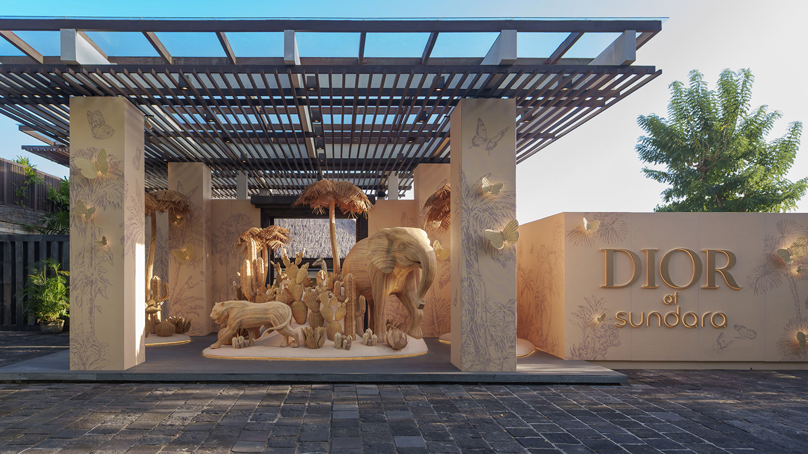ボタンが可愛い♪【DIOR】Dioriviera クロップド ジャケット A Haven of Haute Couture Returns: The Third Edition of
