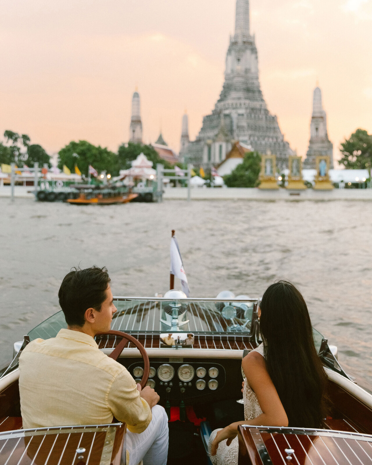 seven-romantic-experiences-at-four-seasons-hotel-bangkok-at-chao-phraya
