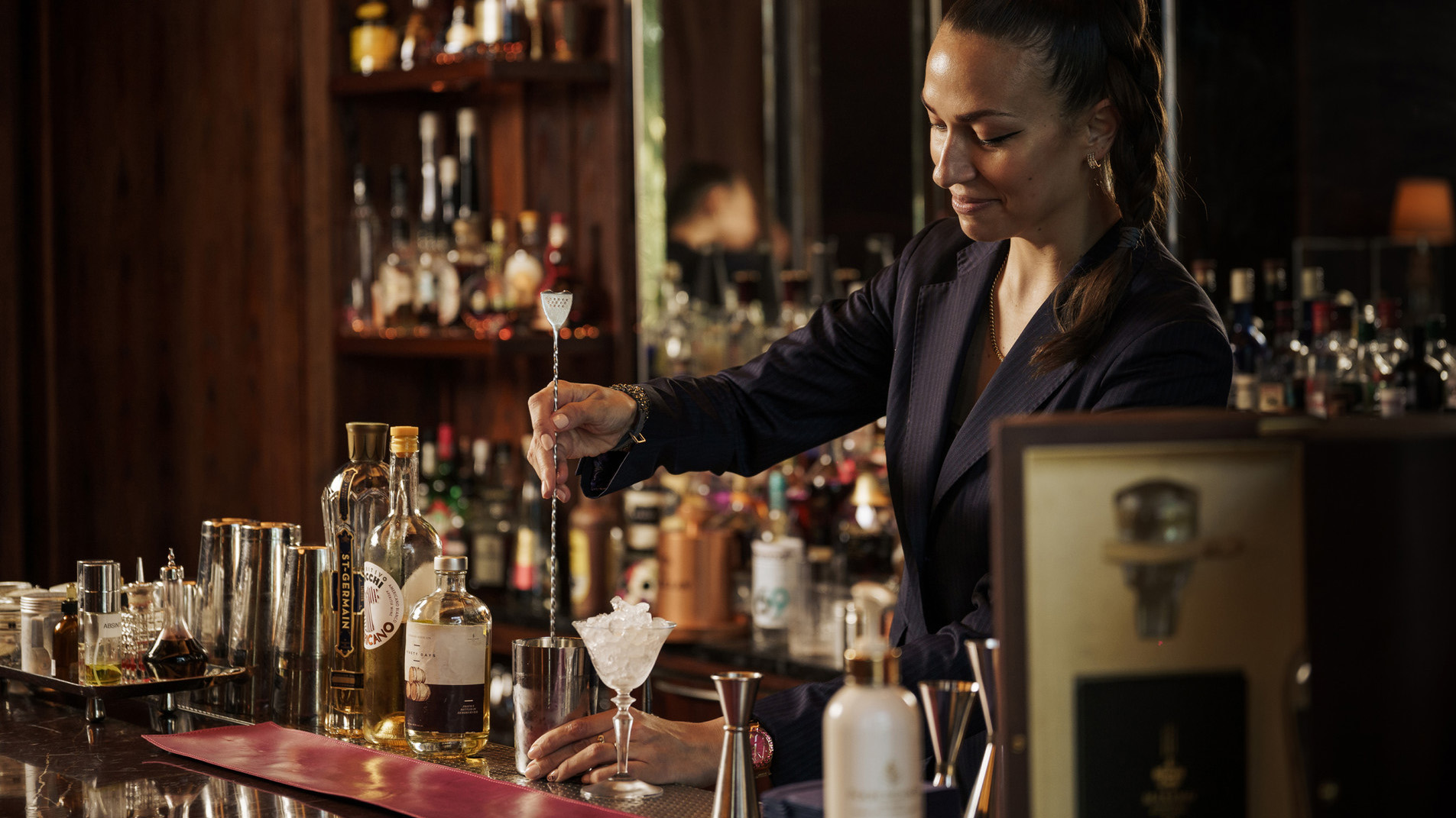 Hendricks Bar at Four Seasons Resort Dubai Unveils a Timeless Cocktail