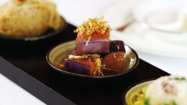 Menus and Catering at Four Seasons Hotel Hong Kong, a Luxury Hotel in Hong Kong
