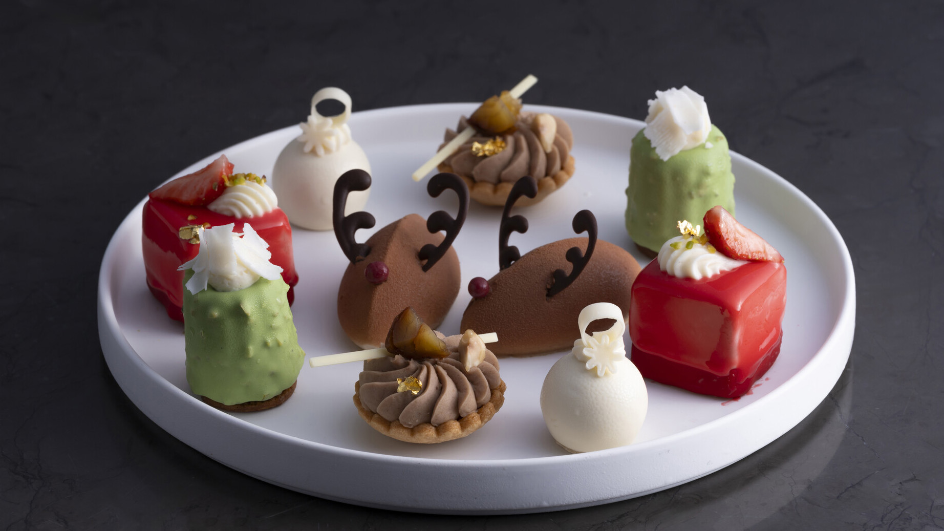 心躍るホリデーシーズンを演出する「フェスティブアフタヌーンティー