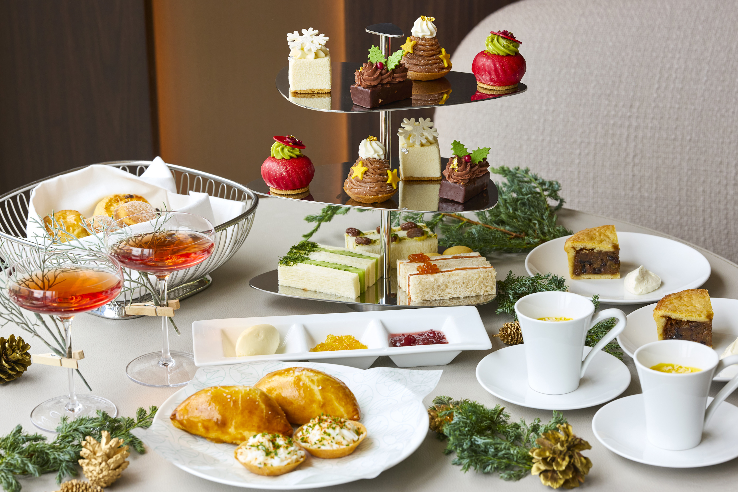 British Classics Mingle with Japanese Flavours at Festive