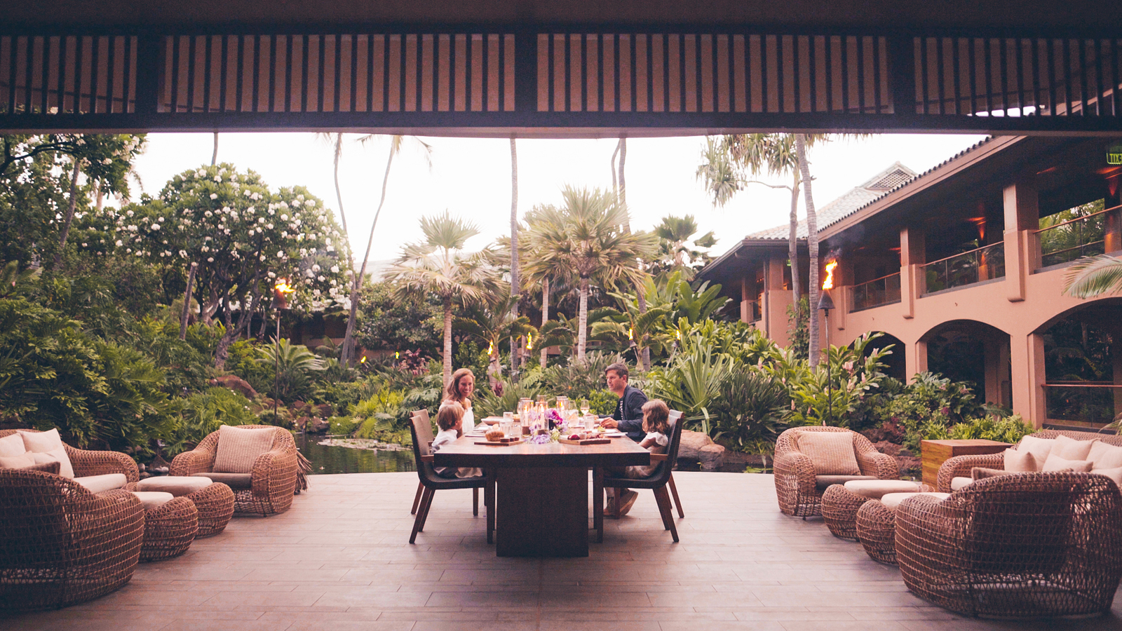 Four Seasons Offers Private Jet Experience With Netjets Partnership