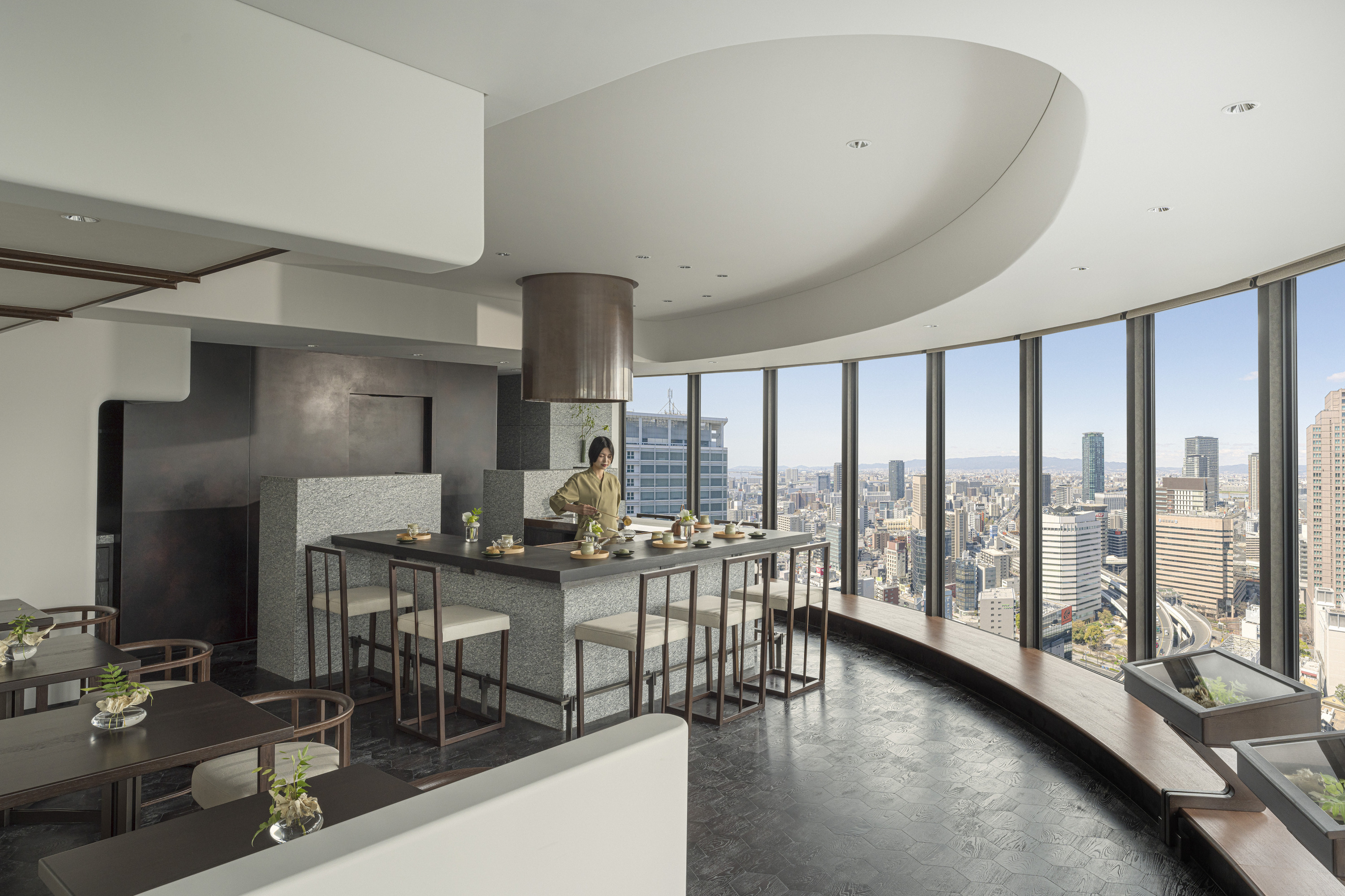 Four Seasons Hotel Osaka Celebrates Naniwa Yodogawa Fireworks