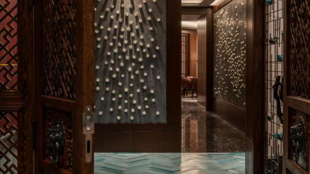 Enjoy In-Room Dining at Four Seasons Hotel Singapore, A Fine Dining Experience in Singapore.