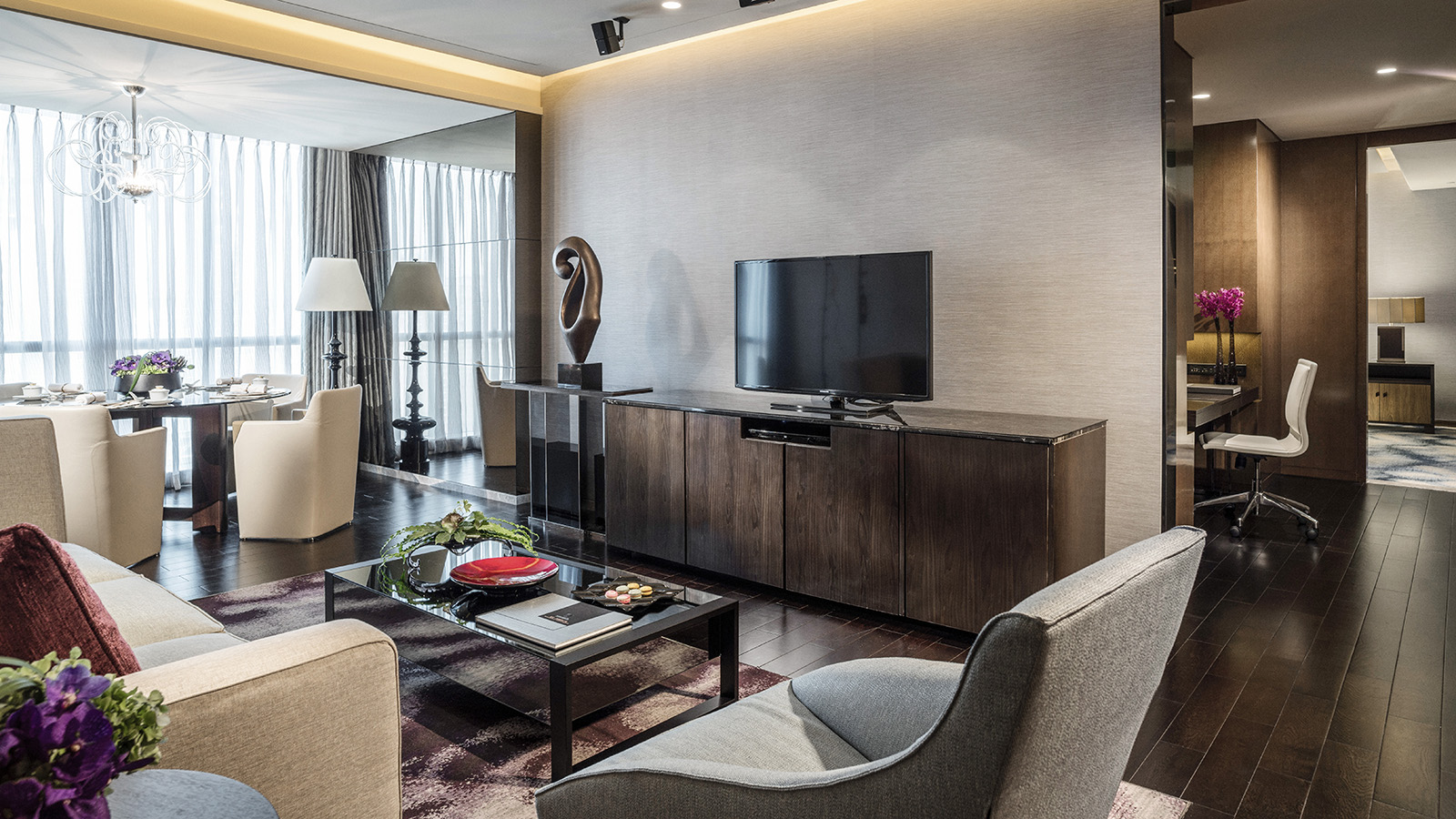 Four Seasons Hotel Shenzhen Rolls Out the Red Carpet for Anniversary ...