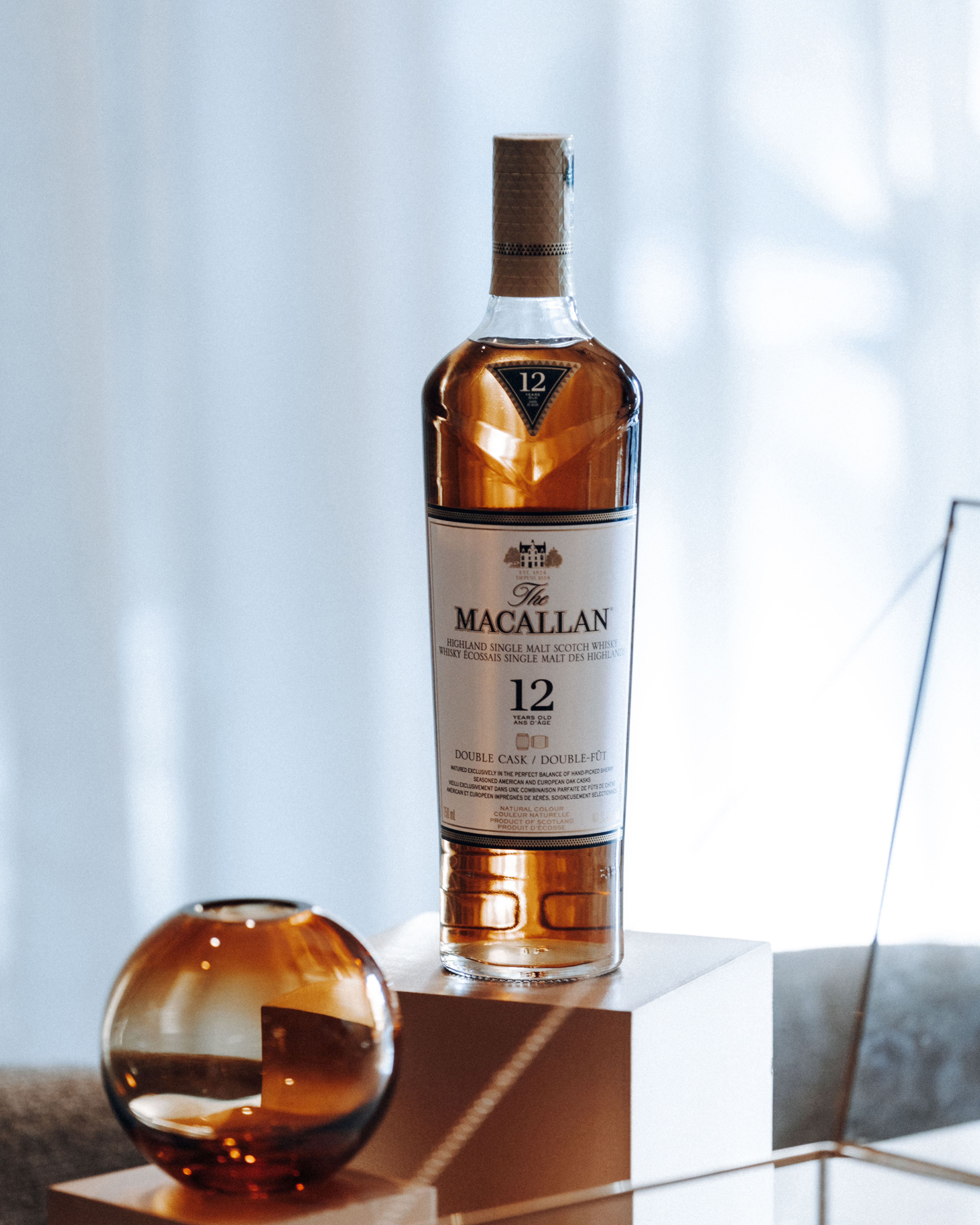 The Macallan 12 Year Old & Ao ウイスキーセット Whisky, A Journey Through Colour and Craft: The Library by The
