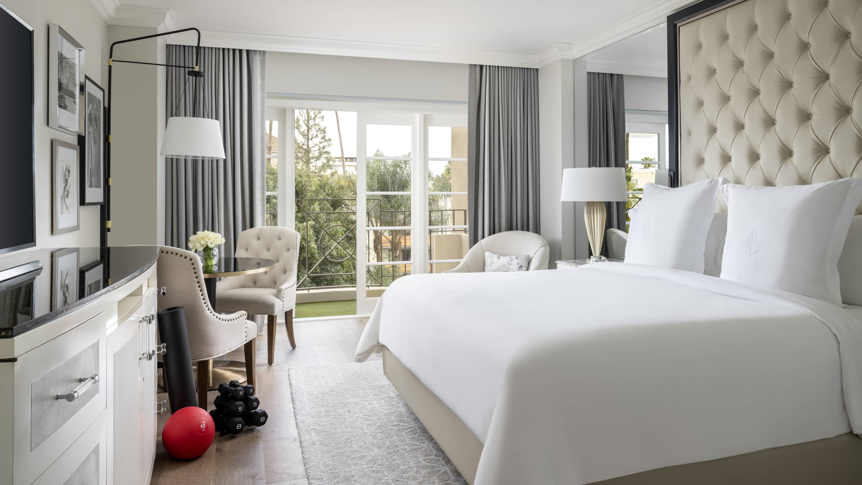 Suites in Los Angeles Four Seasons Hotel Los Angeles at Beverly Hills