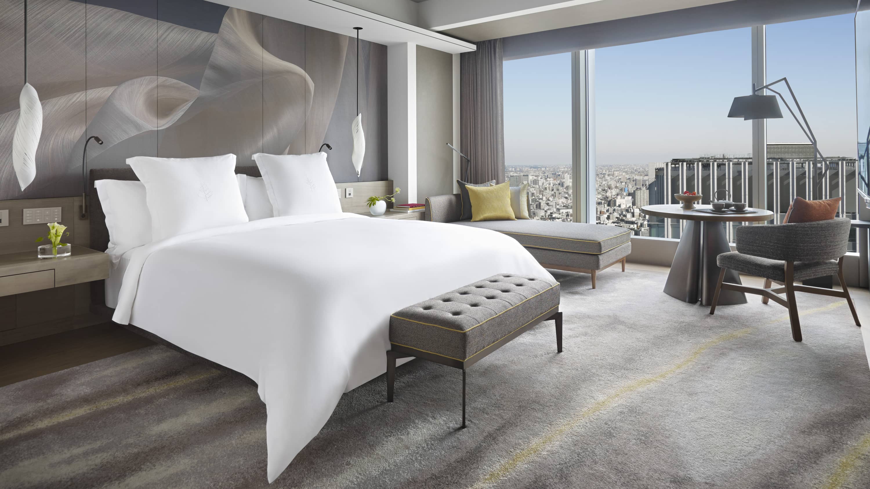 Tokyo Luxury Hotel Rooms & Suites | Four Seasons Tokyo at Otemachi