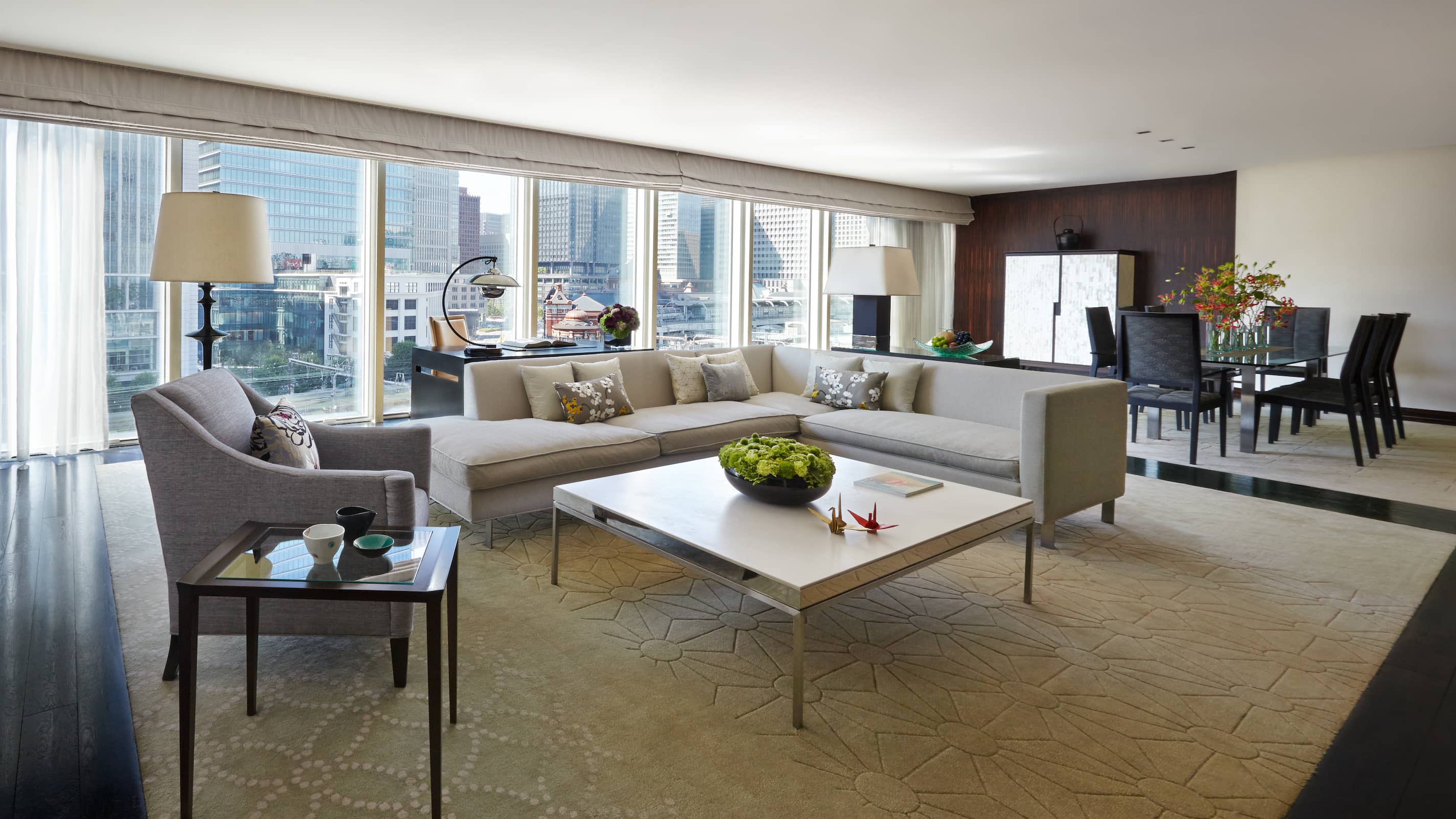 luxury-hotel-room-tokyo-accommodations-four-seasons-tokyo