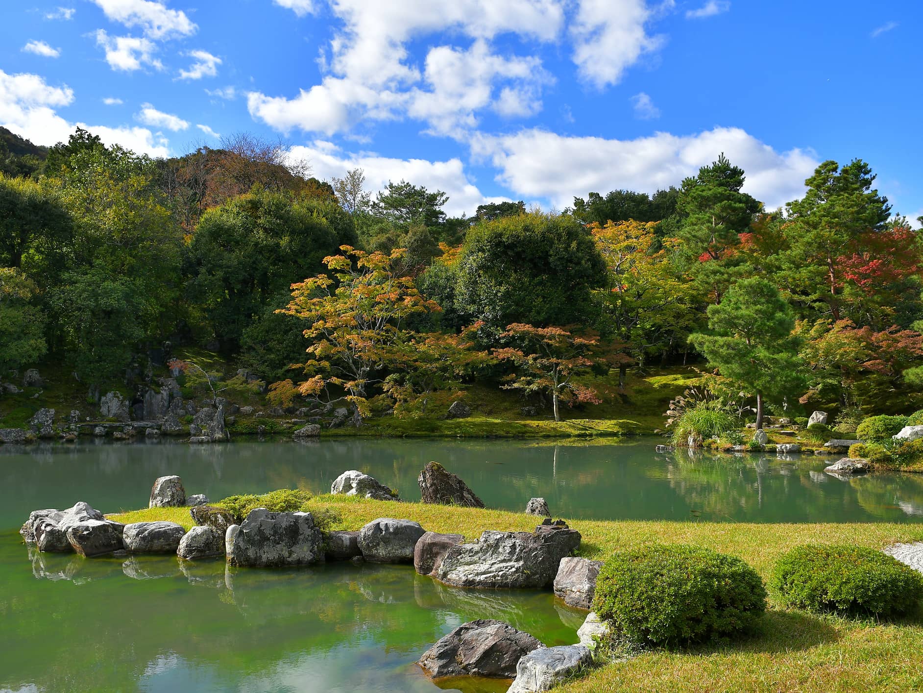  Gain special access to a hidden garden  