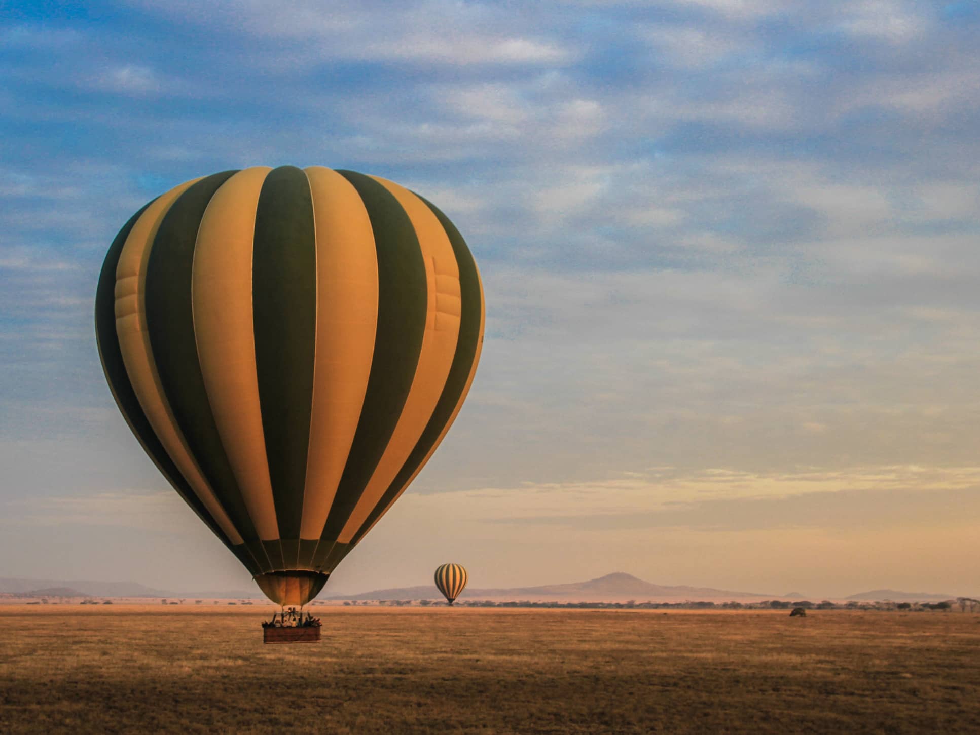  SOAR OVER THE SERENGETI IN A HOT-AIR BALLOON  