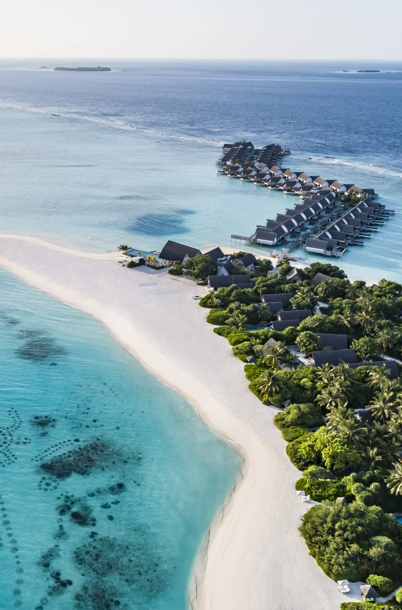  Maldives  
