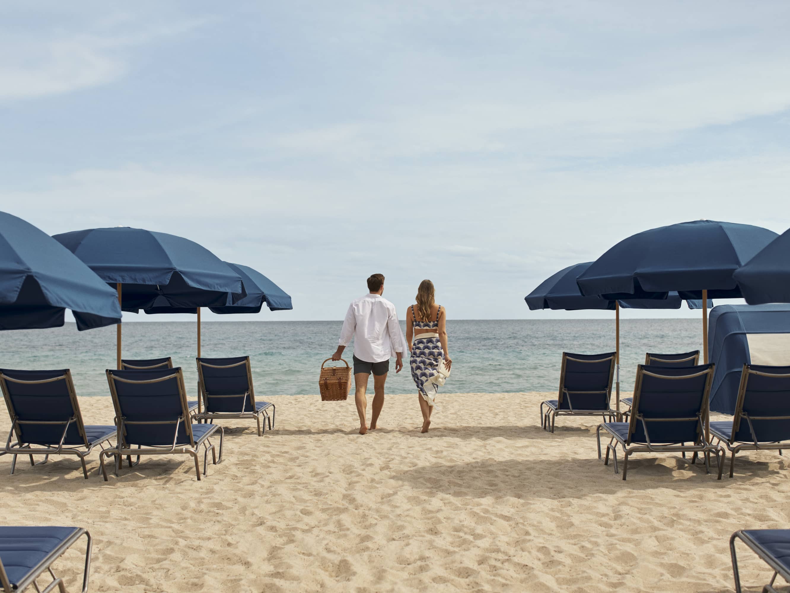  EXPLORE FOUR SEASONS ON THE BEACHFRONT  