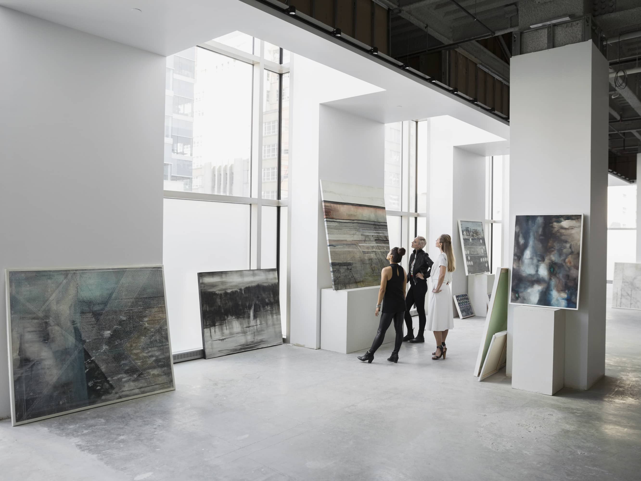  Explore Miami’s Cutting-Edge Art Scene  