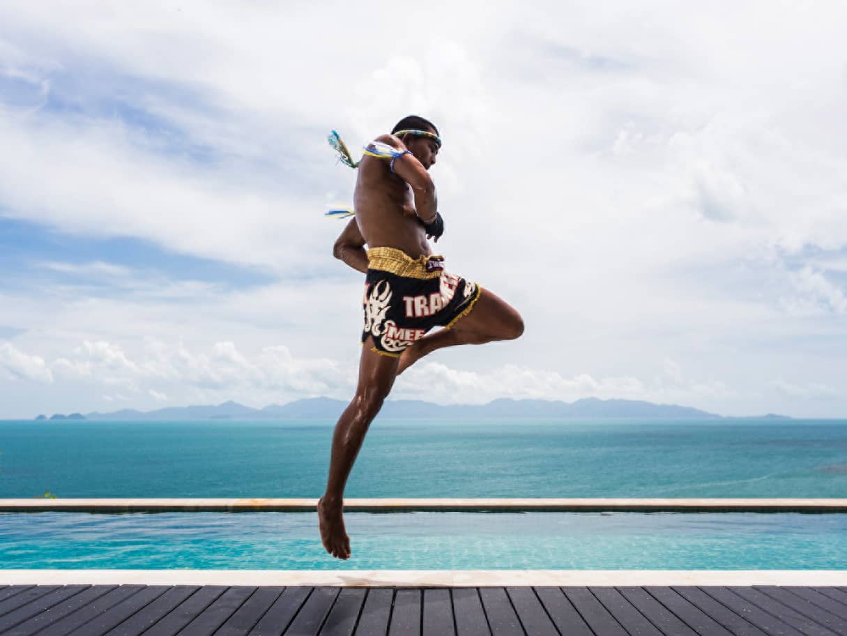  LEARN THE ART OF MUAY THAI  