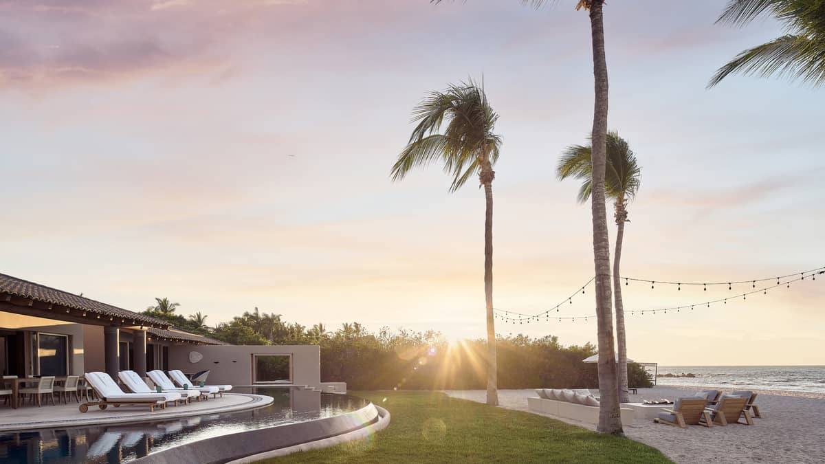 Coral Beach House | Five Bedroom