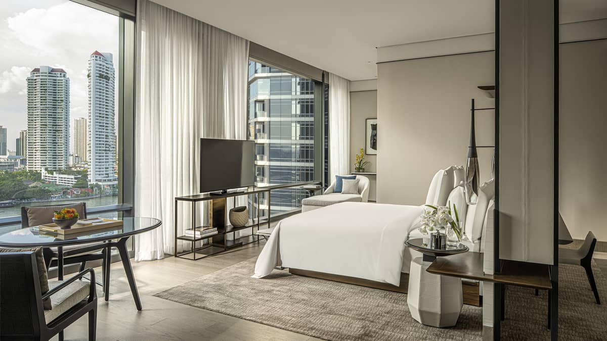 Four Seasons River-View Room