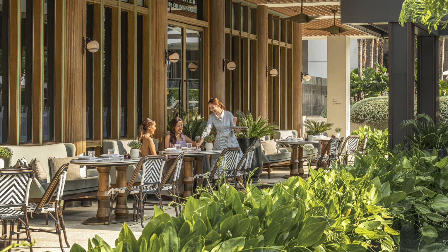 Four Seasons Hotel Bangkok at Chao Phraya River banquets