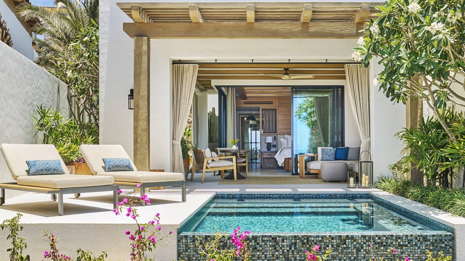 Room with private plunge pool in Cabo Del Sol