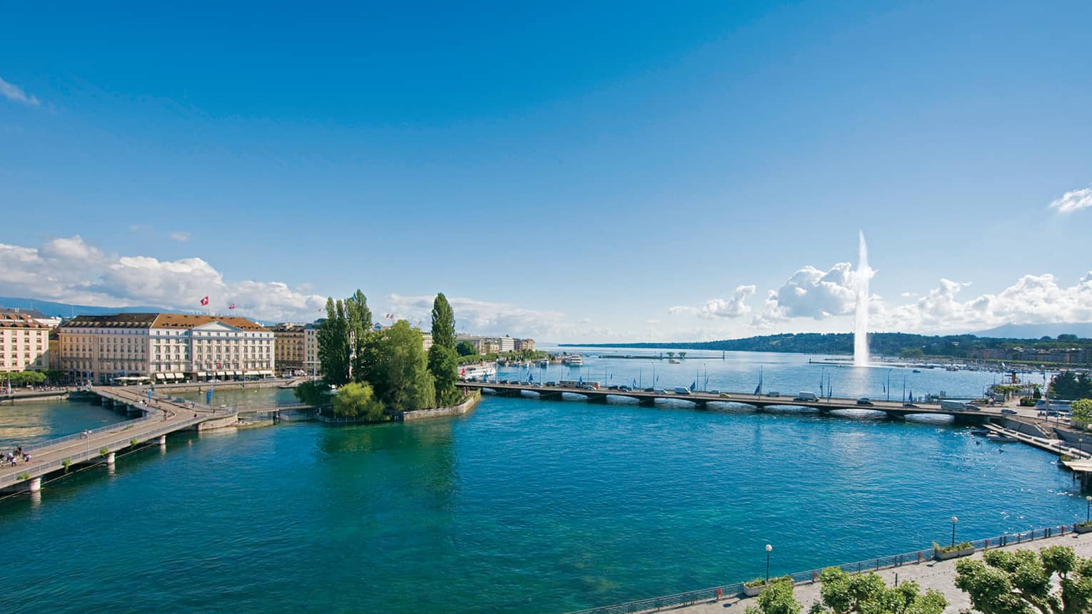 Lake Geneva Luxury Hotel Four Seasons Hotel des Bergues Geneva