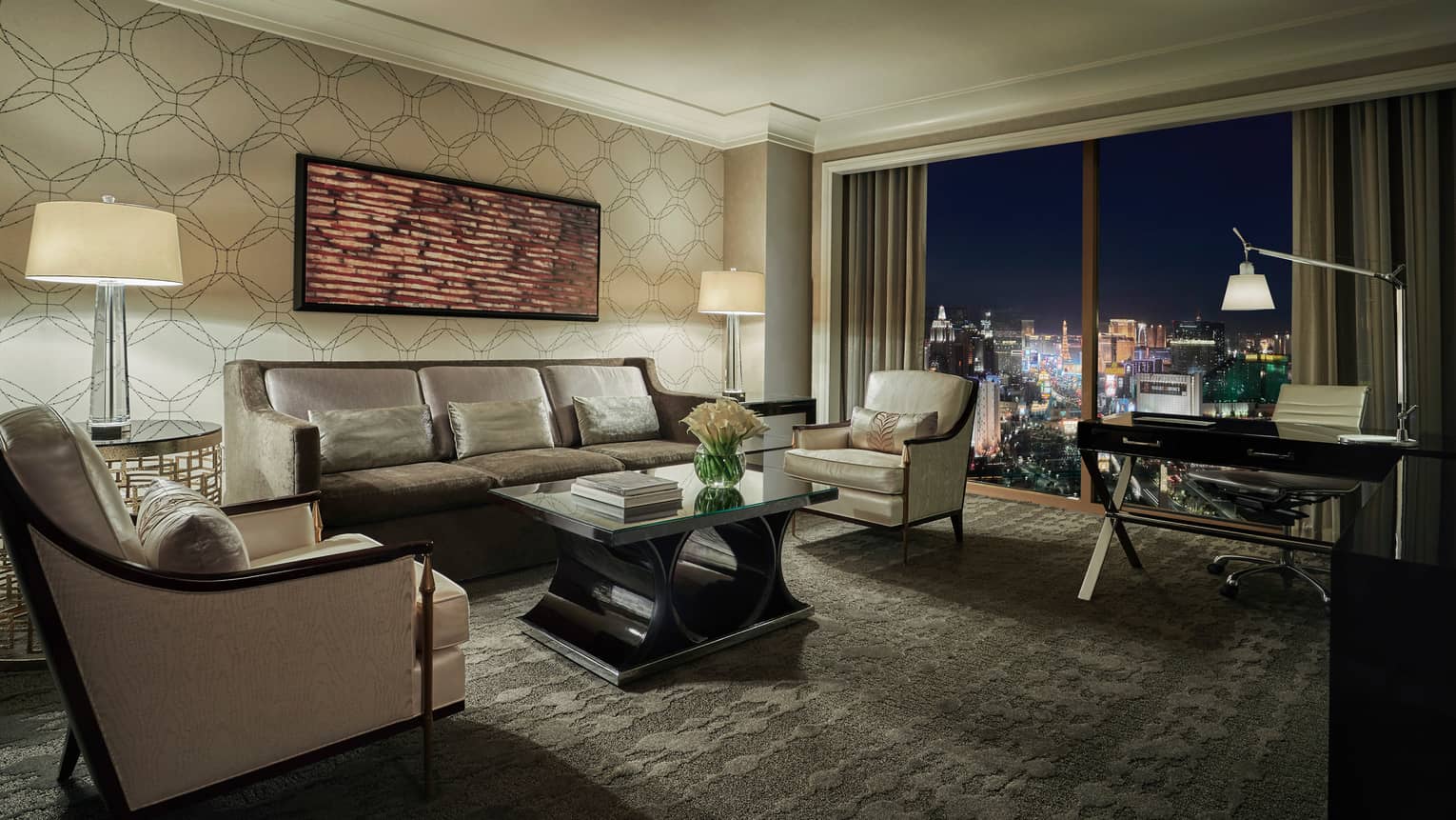 Las Vegas Luxury Hotel | 5-Star | Strip View | Four Seasons