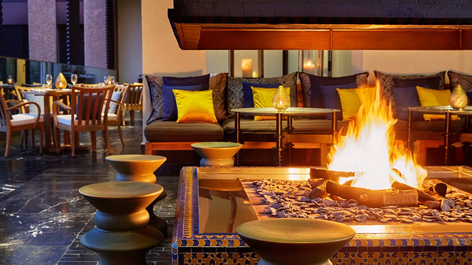 Casablanca Hotel Lounge Lunch, Dinner & Tea Mint at Four Seasons