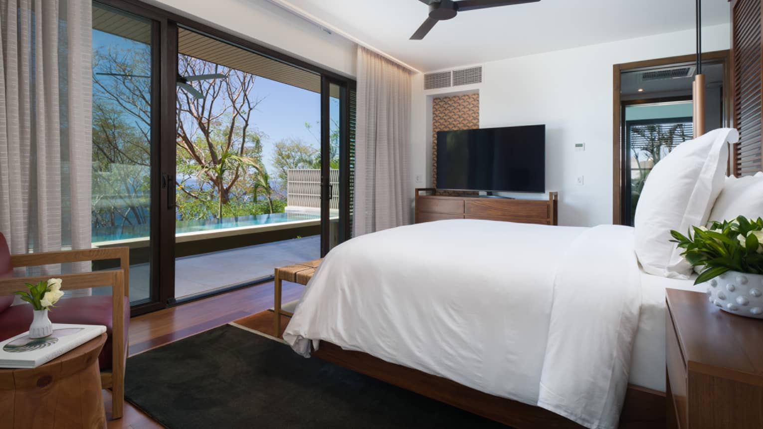 Bedroom with king bed, walk-out balcony