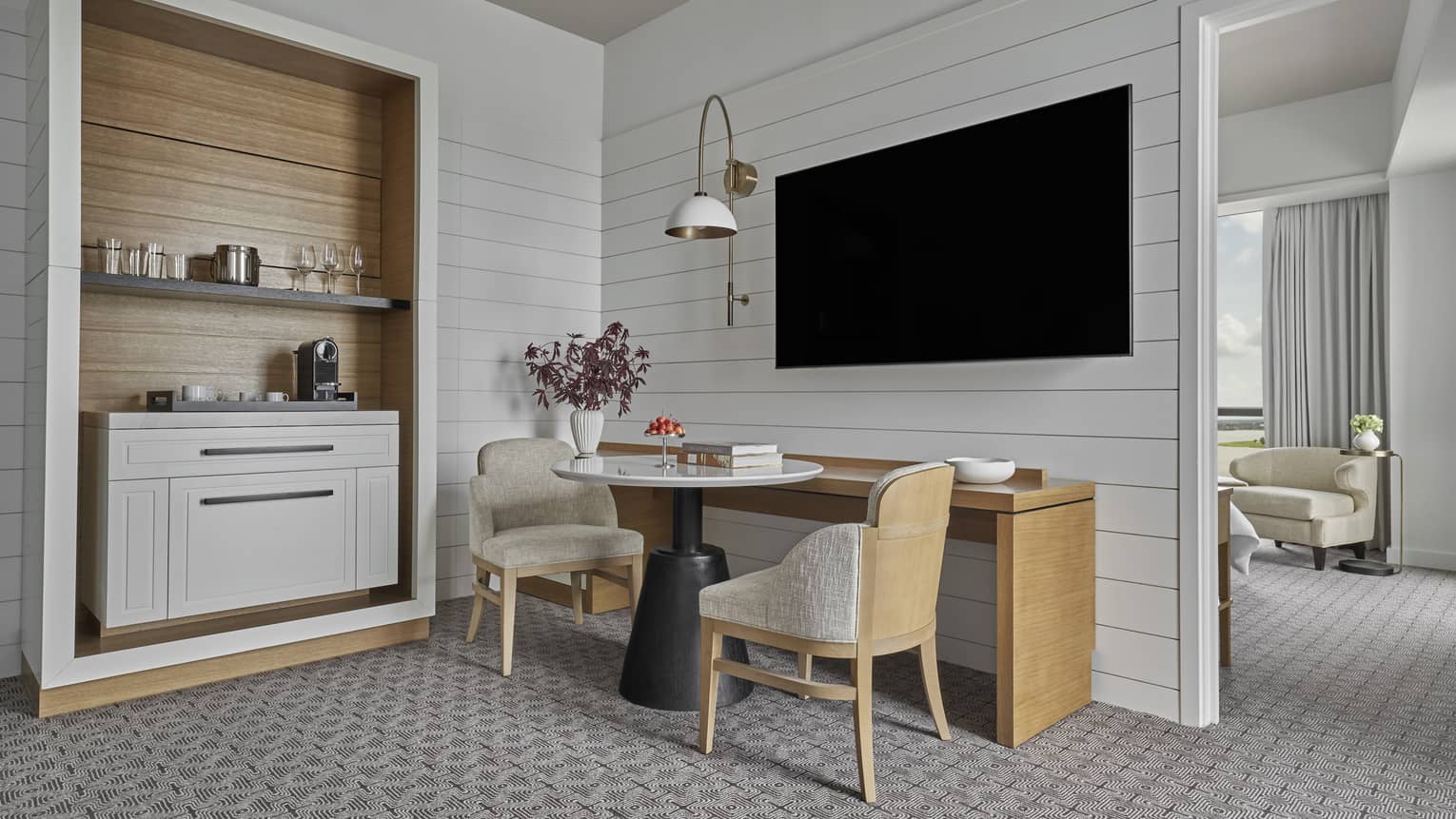 Executive Suite - City View