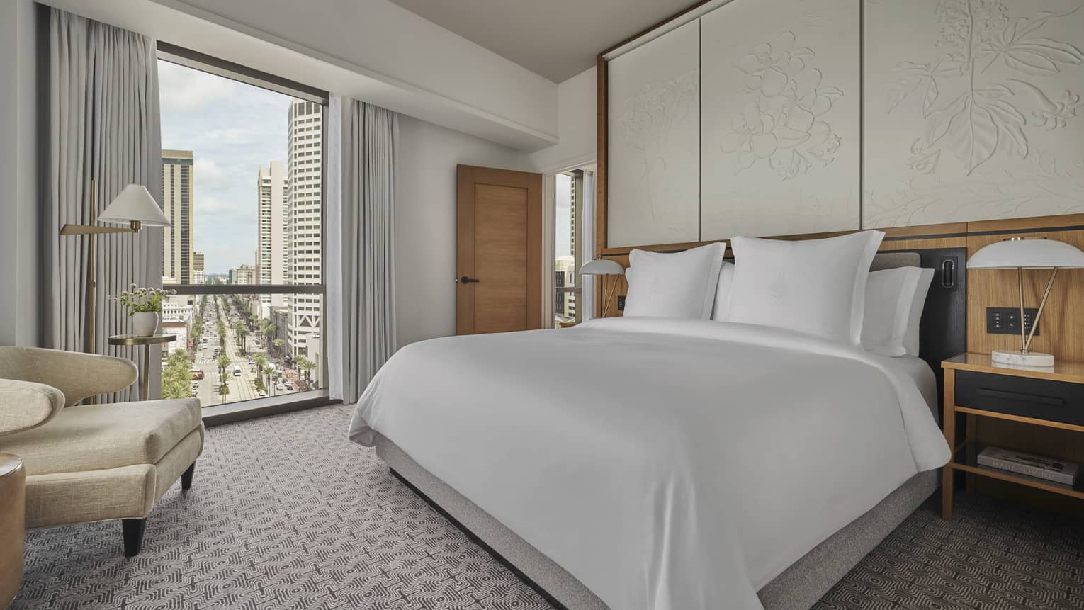 Executive Suite - River View
