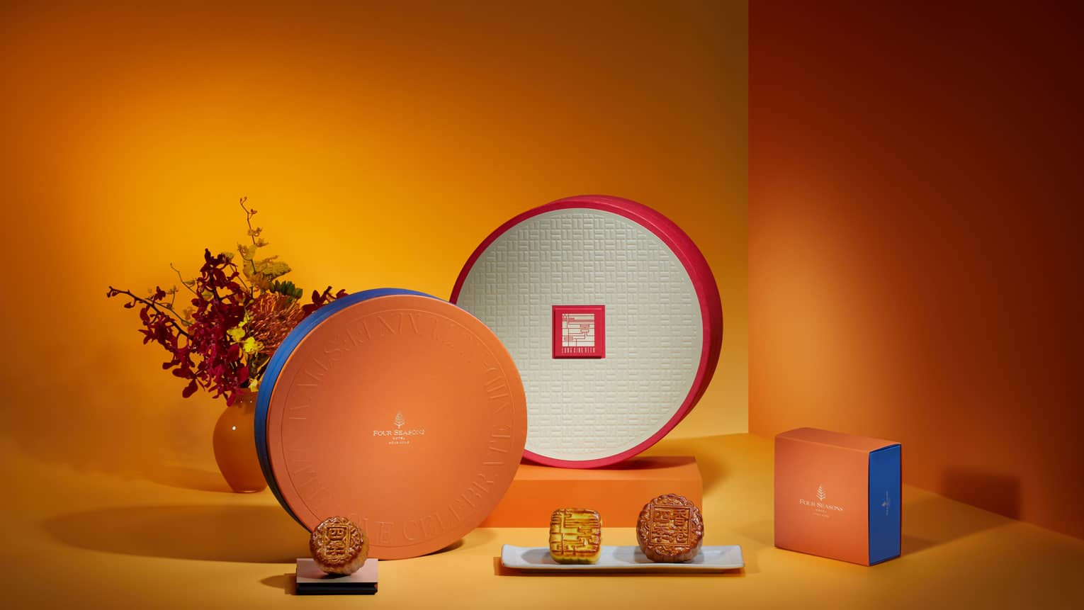 Michelin two-star Chinese restaurant Lung King Heen mooncake collection and Four Seasons Hotel Hong Kong mooncake collection