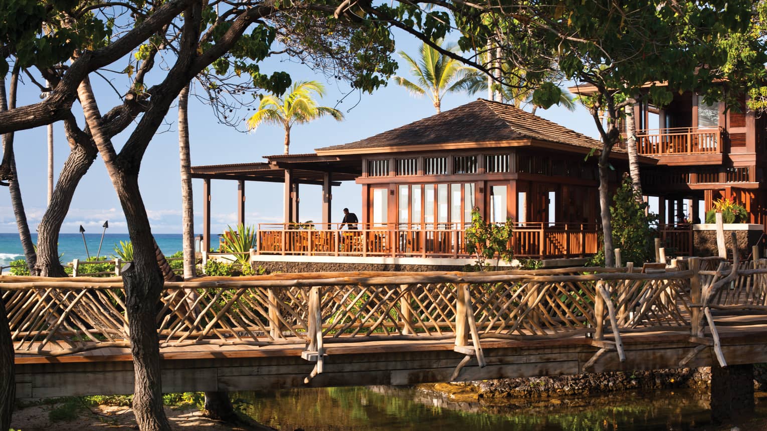 Kona Bar & Lounge Beach Tree at Four Seasons Resort Hualalai