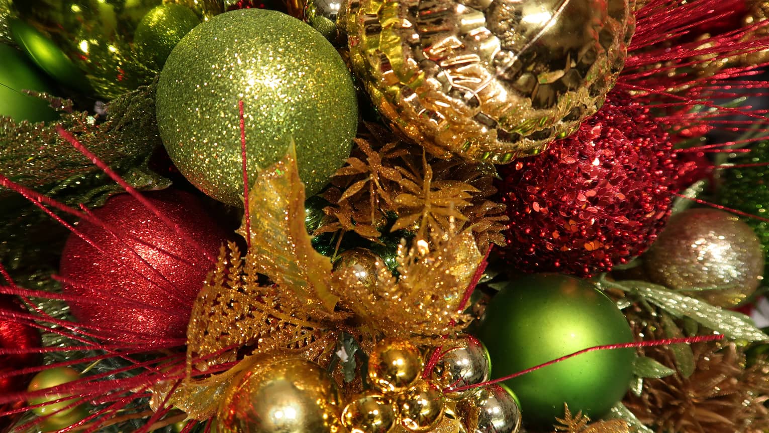 Green, read and gold ornaments.