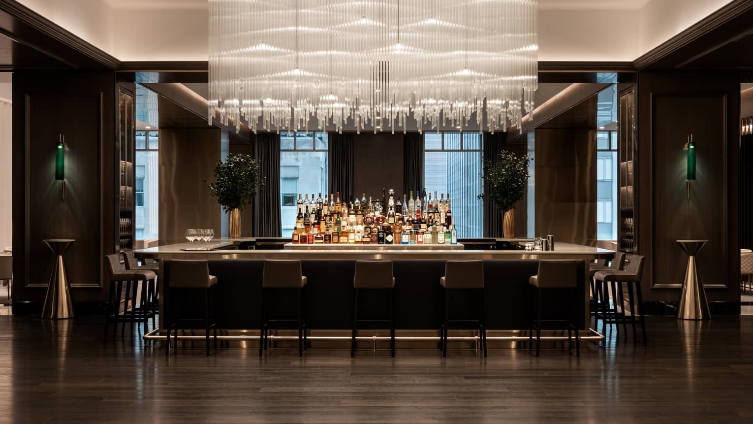 Chicago Luxury Suites Downtown Chicago 5Star Hotel Four Seasons