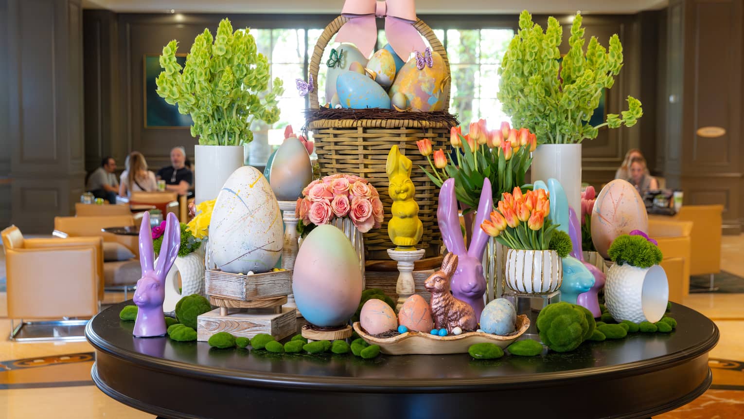 Eggs, bunnies and other Easter decor