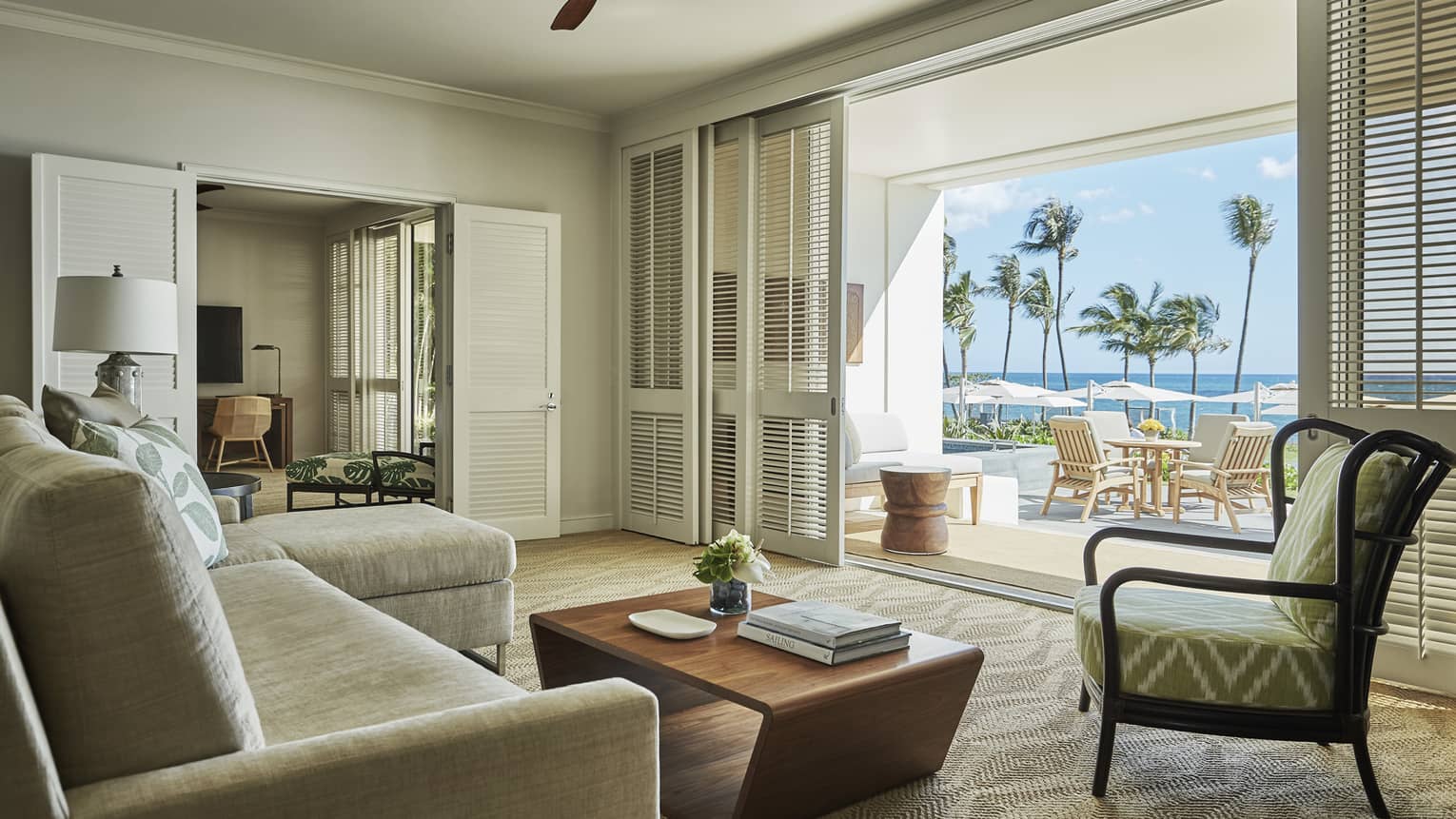 Pacific Suite living area with view to the ocean