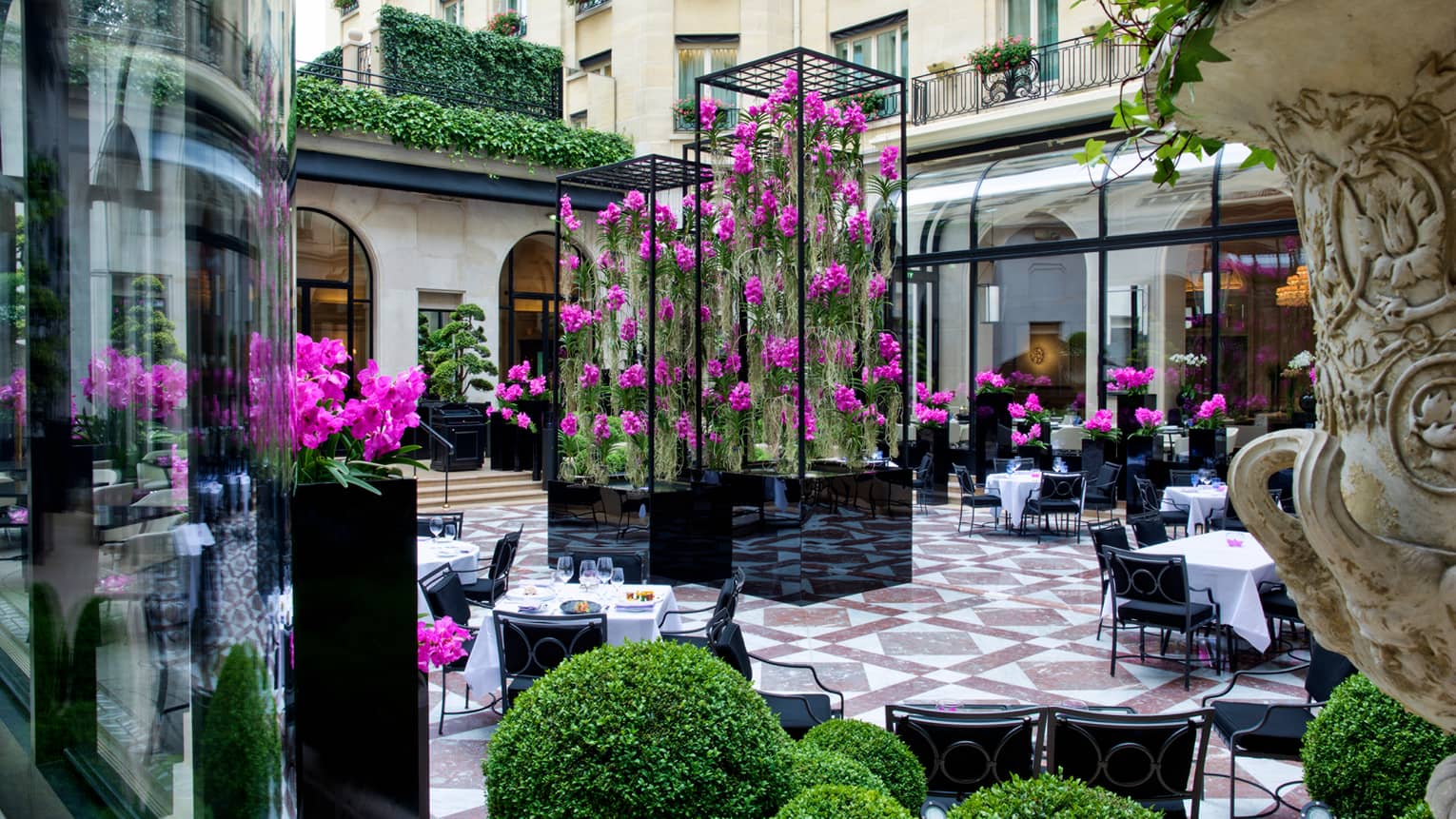 French Restaurant in Paris L #39 Orangerie at Four Seasons George V
