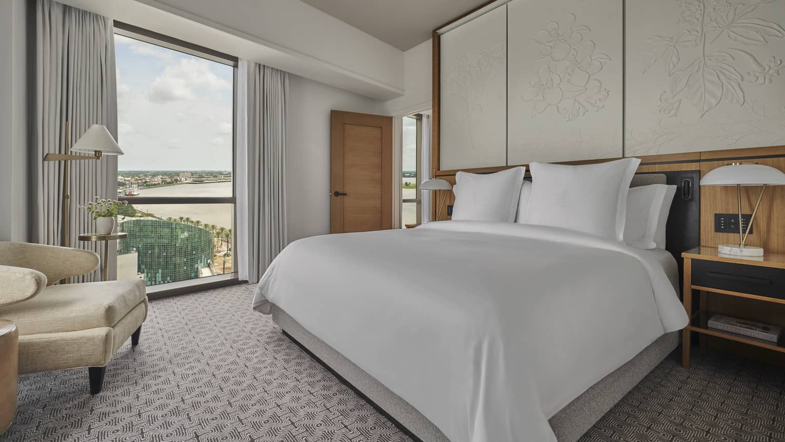 River-View Executive Suite