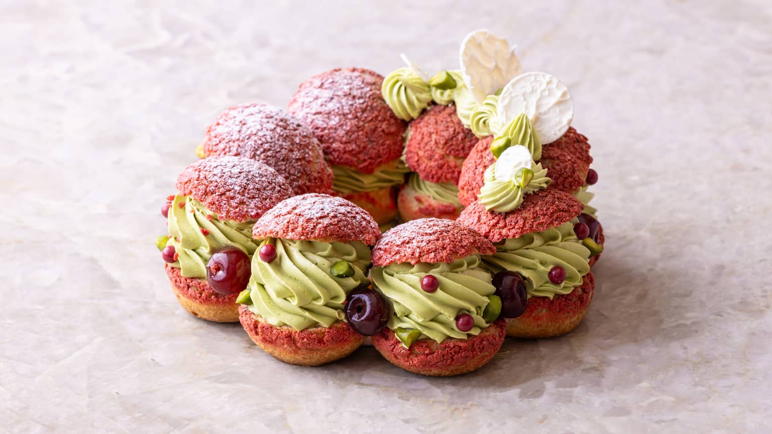 Christmas wreath Paris-brest