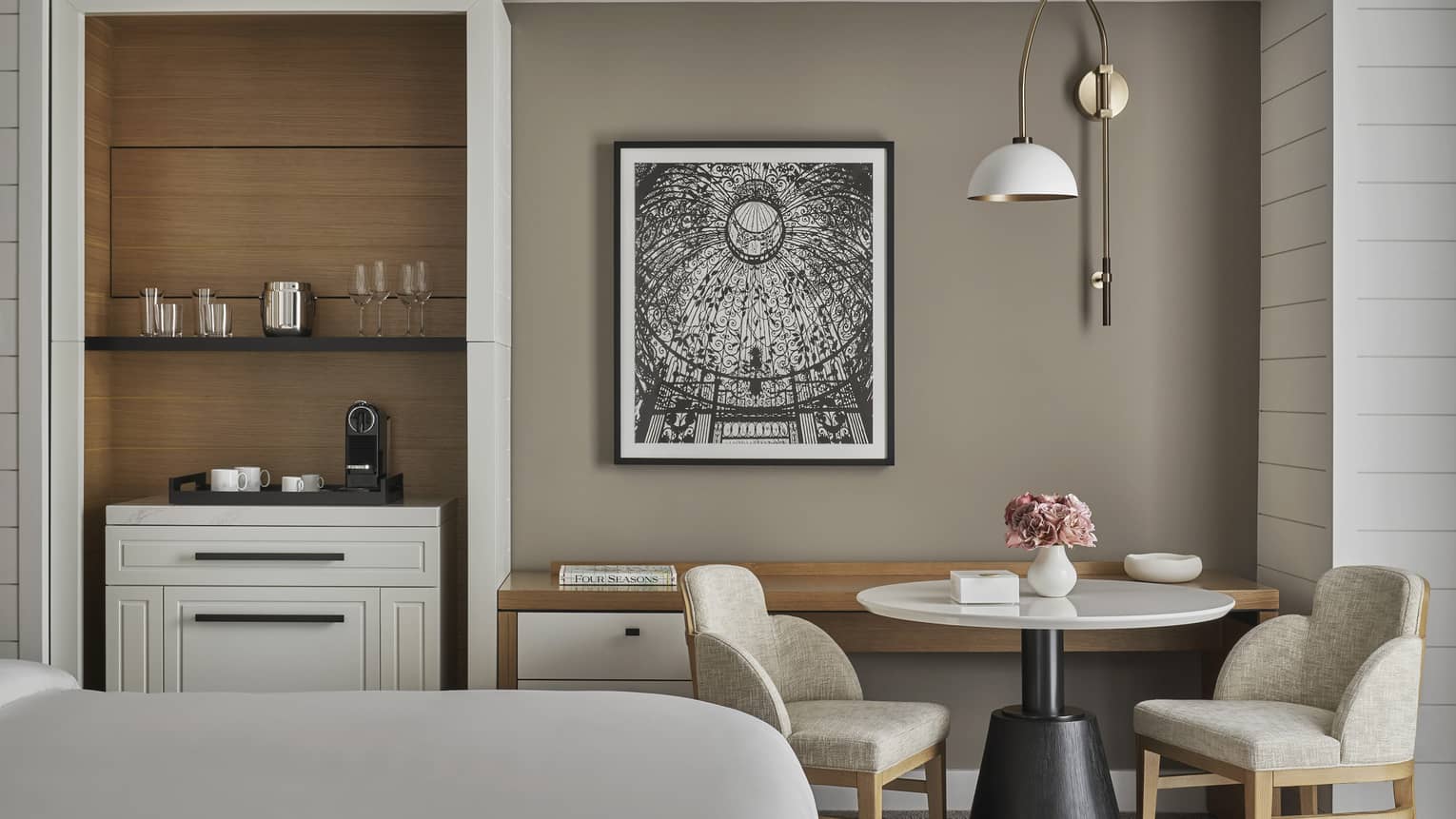 Double Premier Room Sitting Area