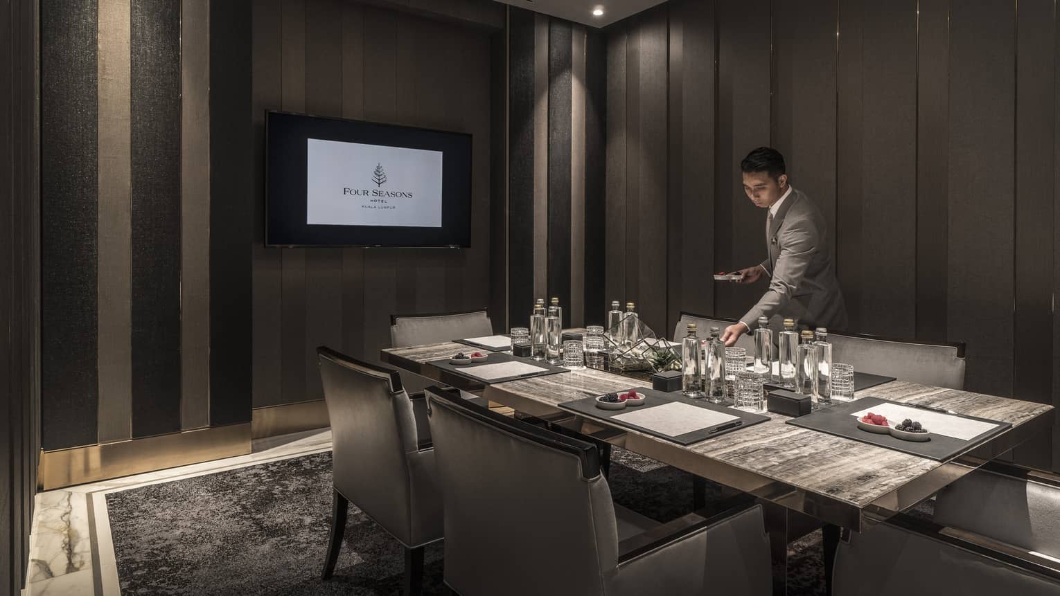The Executive Club at Four Seasons Hotel Kuala Lumpur offers access to a private meeting room