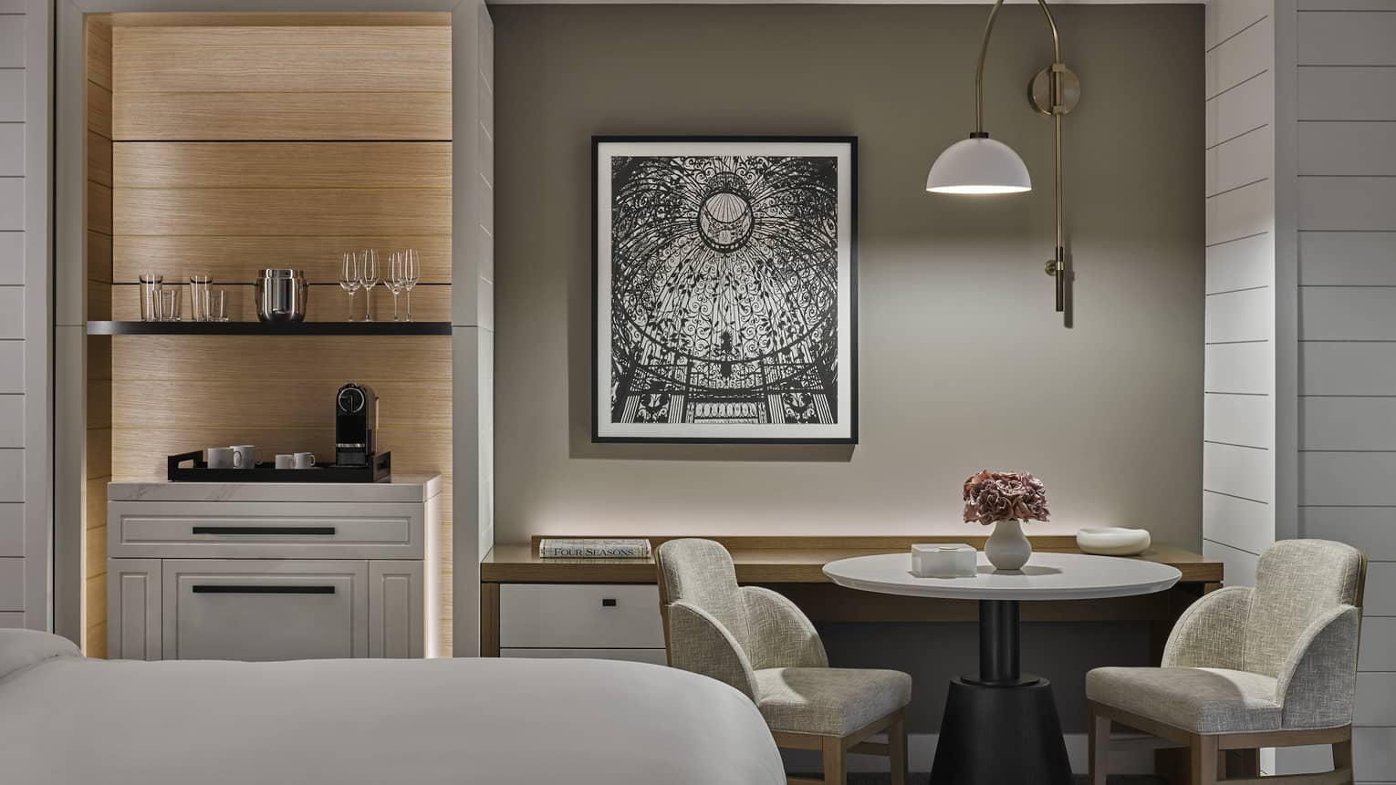 Double Premier Room Sitting Area
