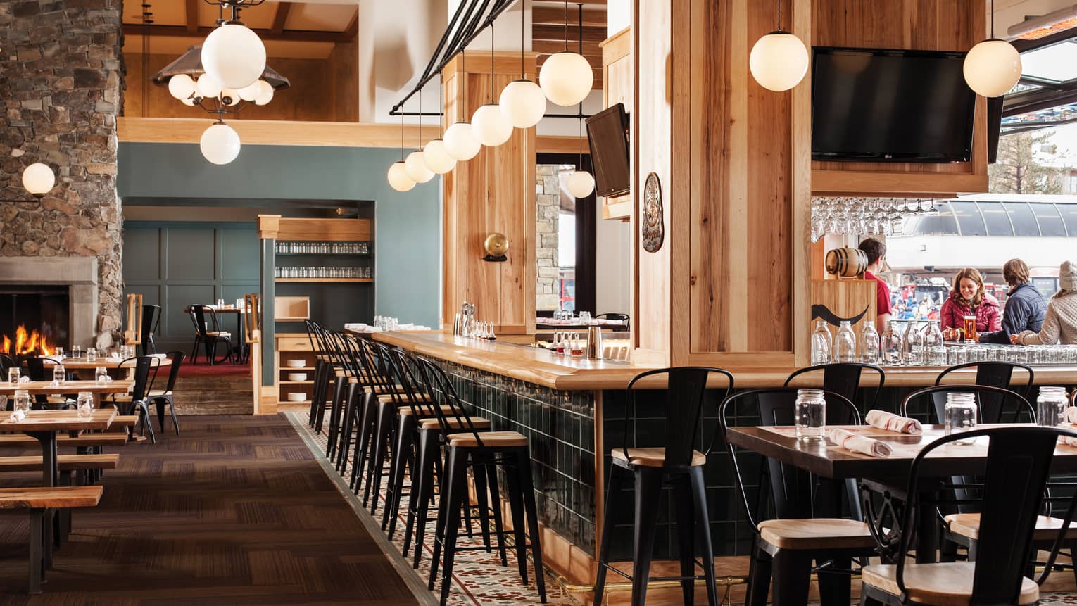 Handle Bar Restaurant & Pub Teton Village Four Seasons
