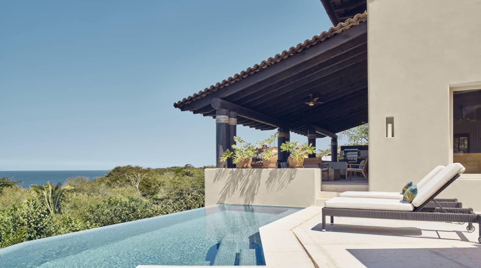 Villa with private pool and ocean view