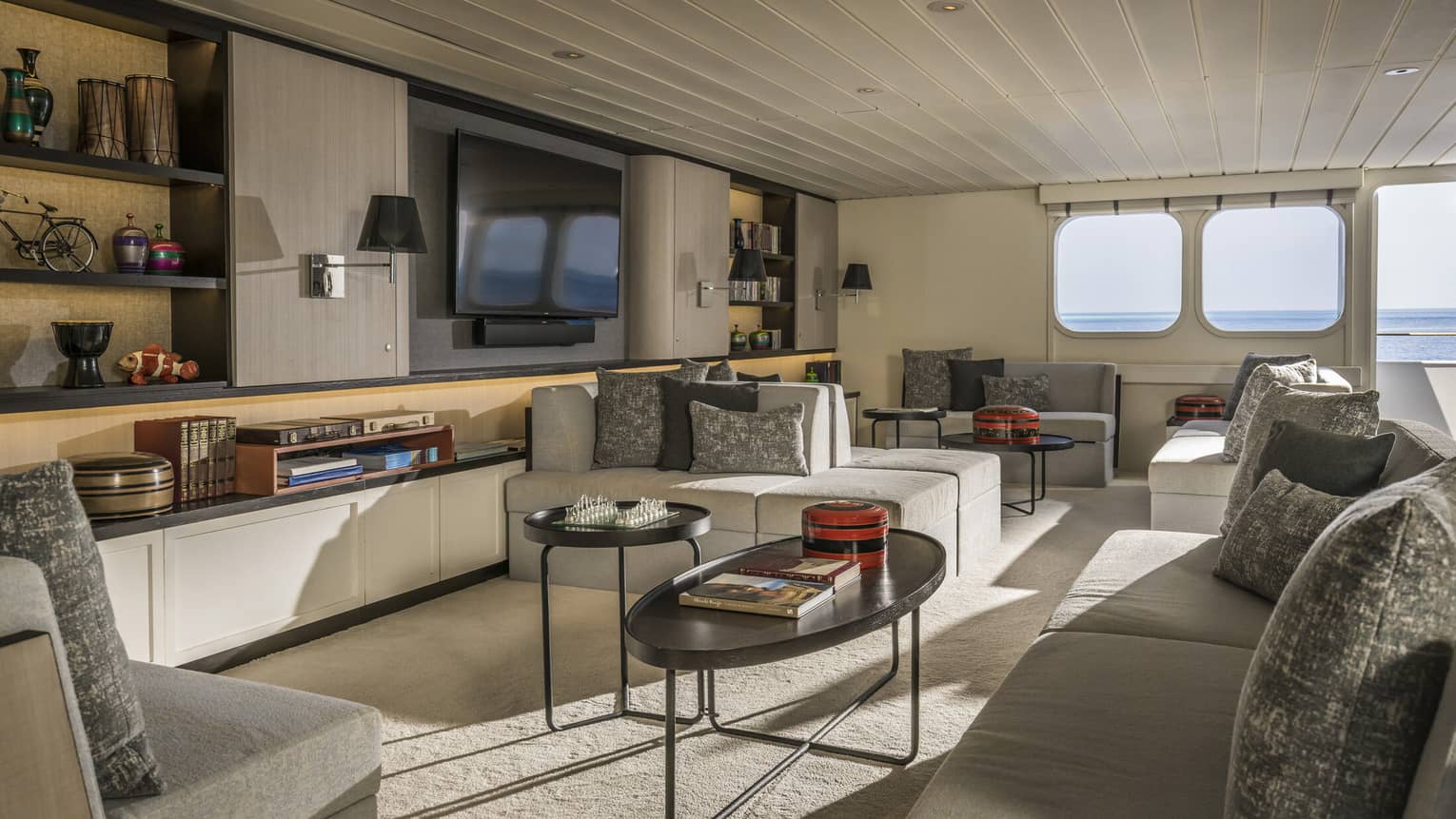 Four Seasons Explorer – Living Room