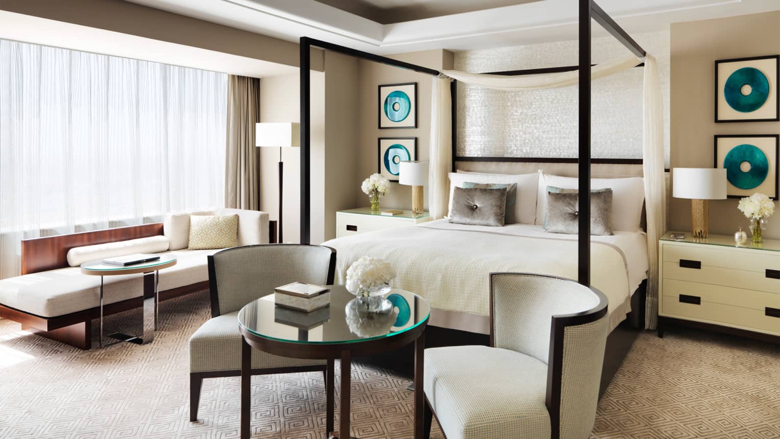 Hotel in Riyadh | Kingdom Tower | Four Seasons at Kingdom ...