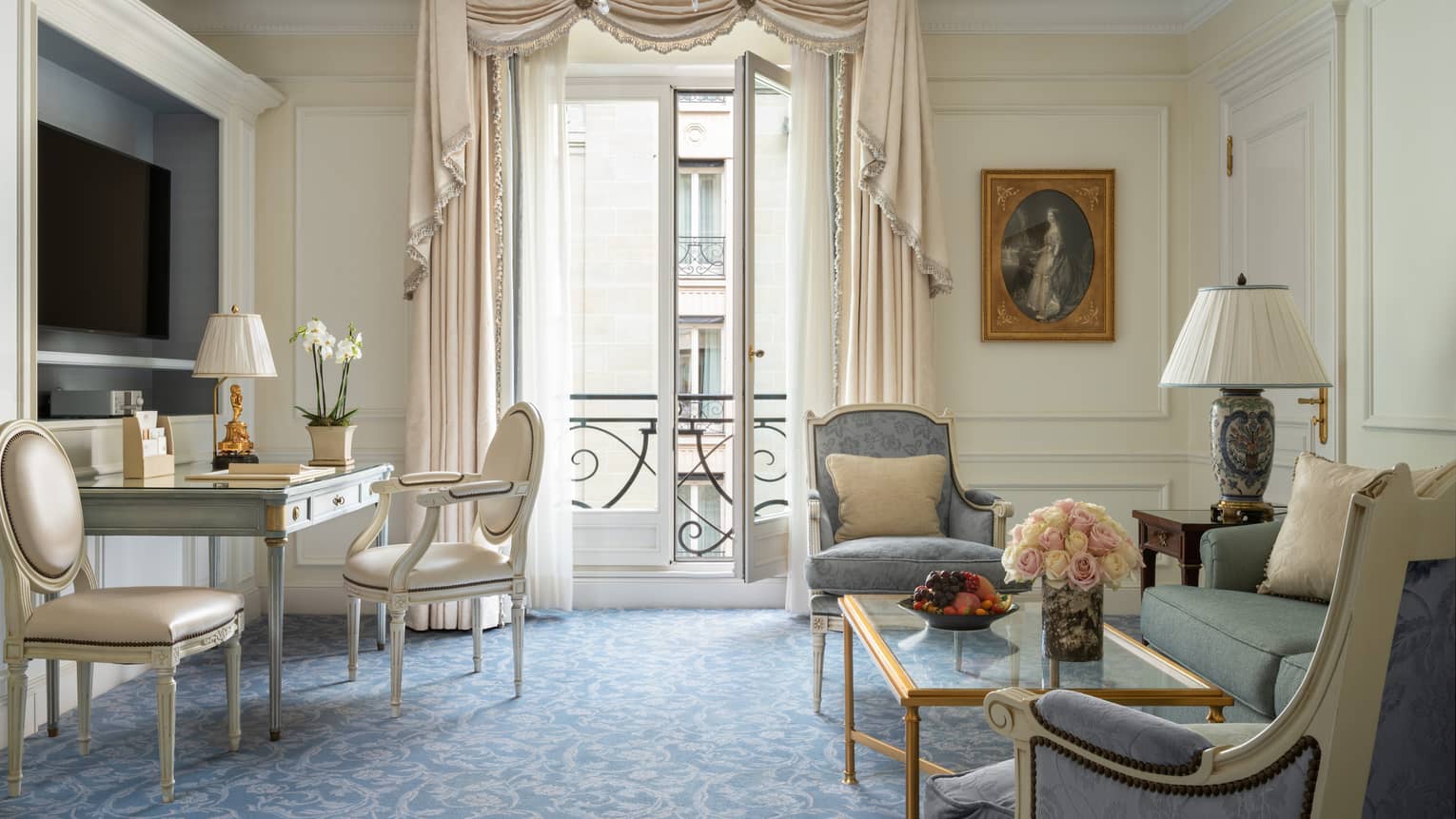 Deluxe Suite, Paris Suite