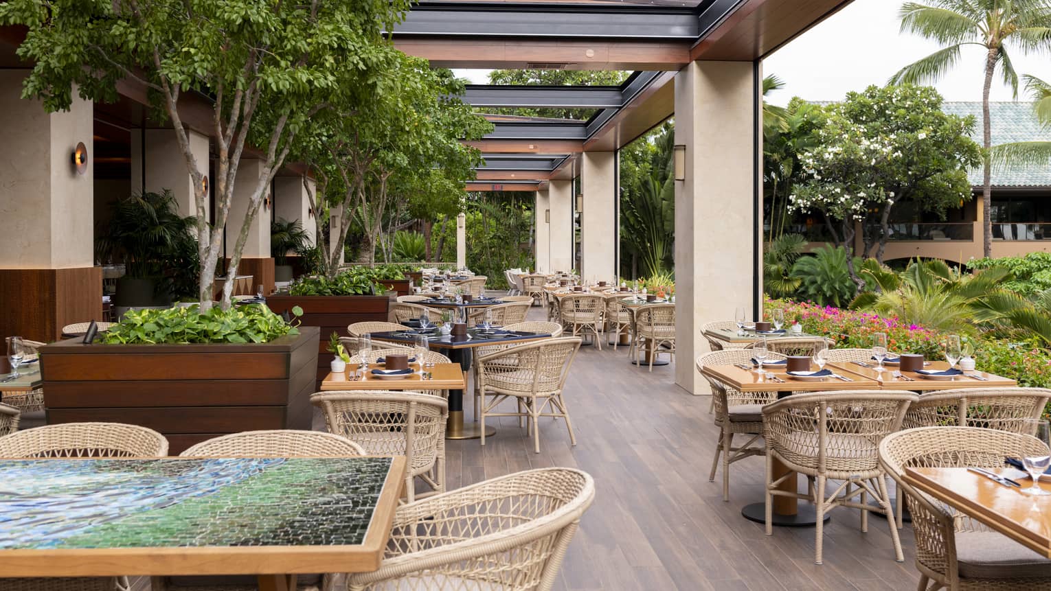 Outdoor dining at hotel restaurant