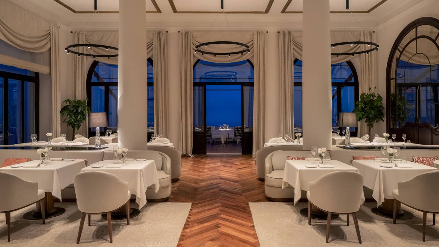 Luxury Hotel InRoom Dining San Domenico Palace, Four Seasons